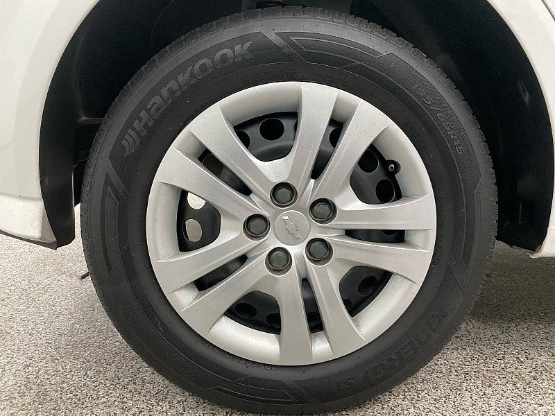 Used 2017 Chevrolet Sonic LT image 24