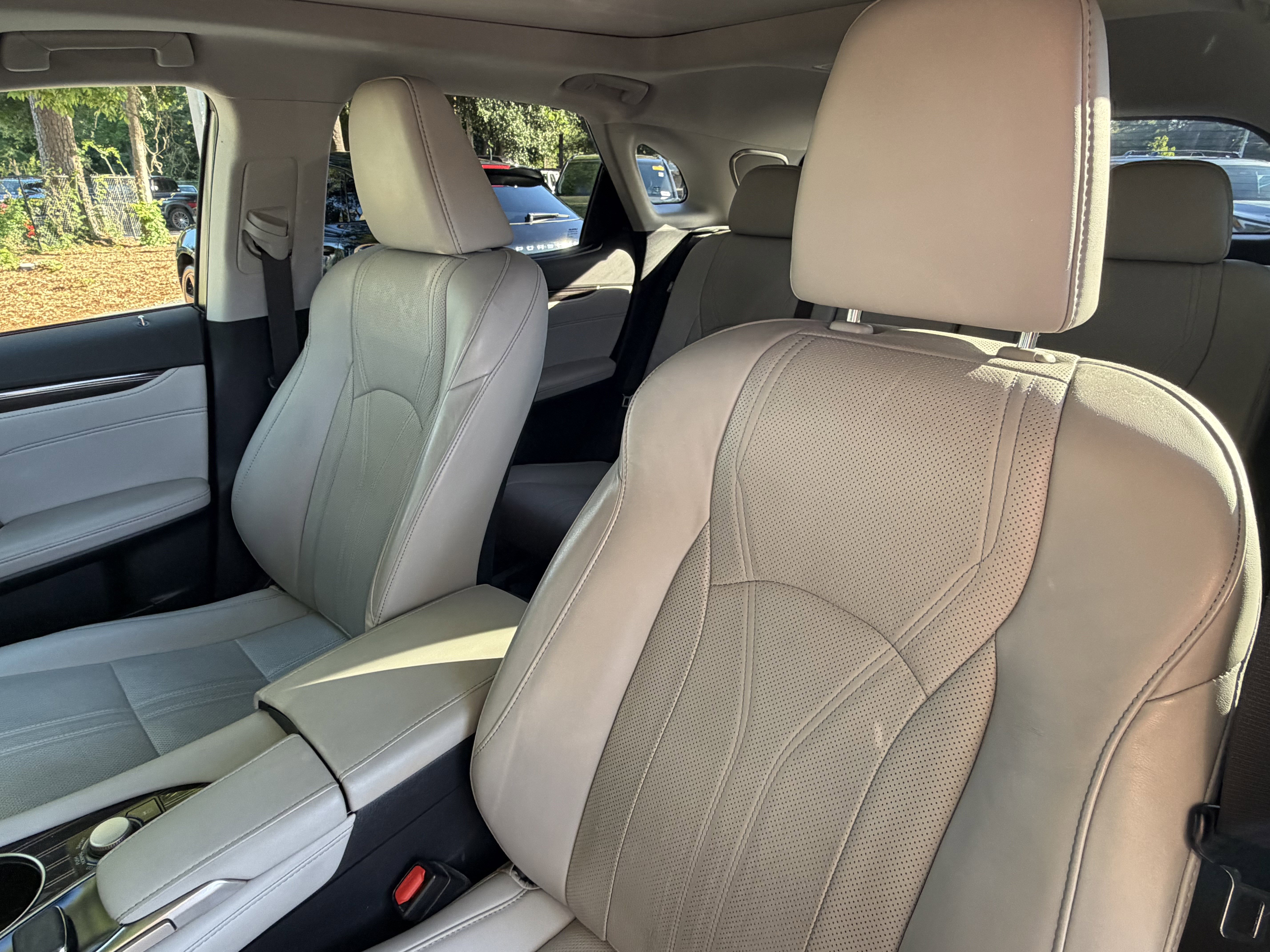 Used 2017 Lexus RX 350 AWD w/ Luxury Package image 18