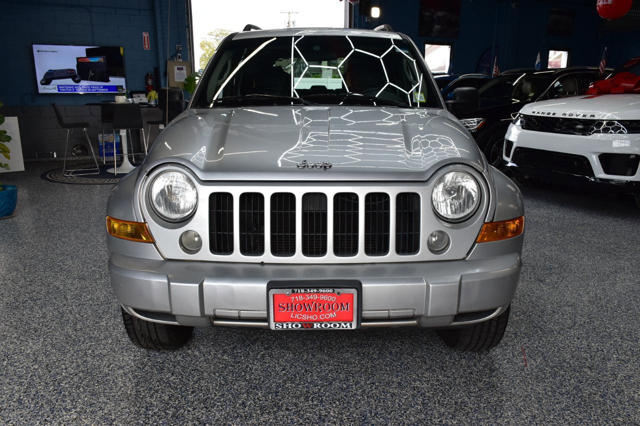 Used 2006 Jeep Liberty Sport AWD/4WD image 13