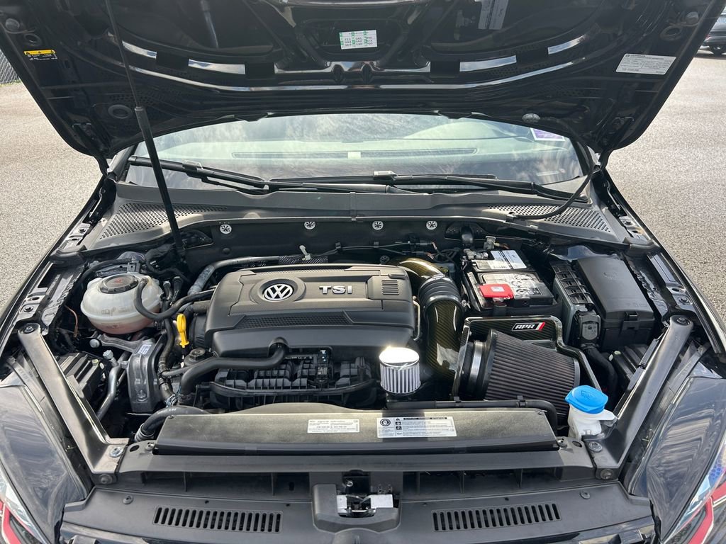 Used 2019 Volkswagen GTI SE image 29