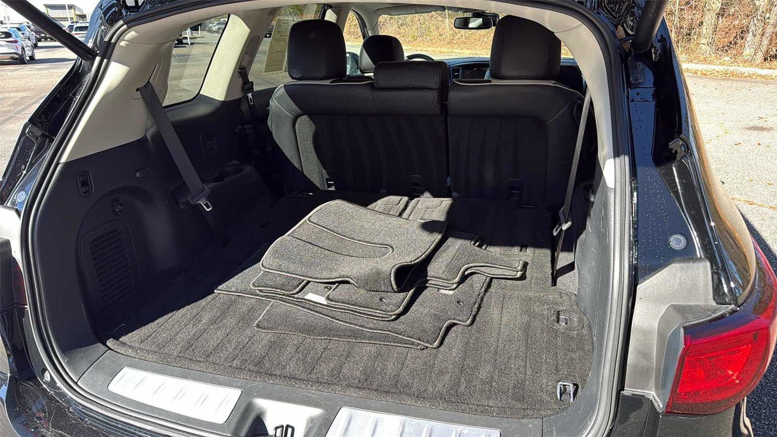 Used 2020 INFINITI QX60 Signature Edition w/ Cargo Package Essential image 30