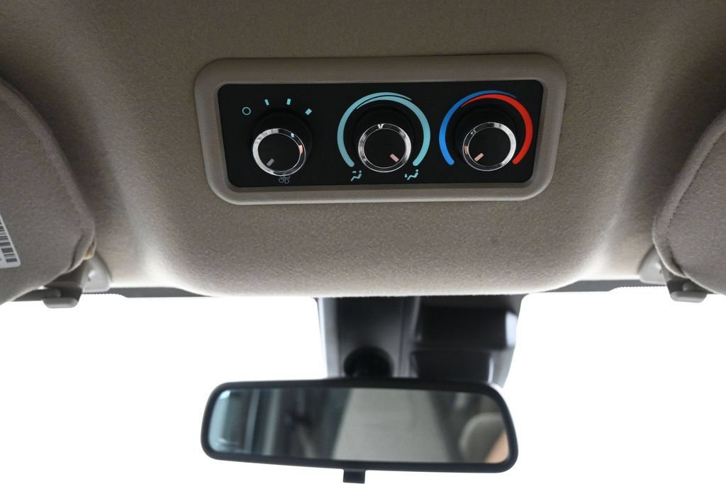 Used 2024 Chevrolet Express 3500 LT w/ LT Preferred Equipment Group RWD image 21