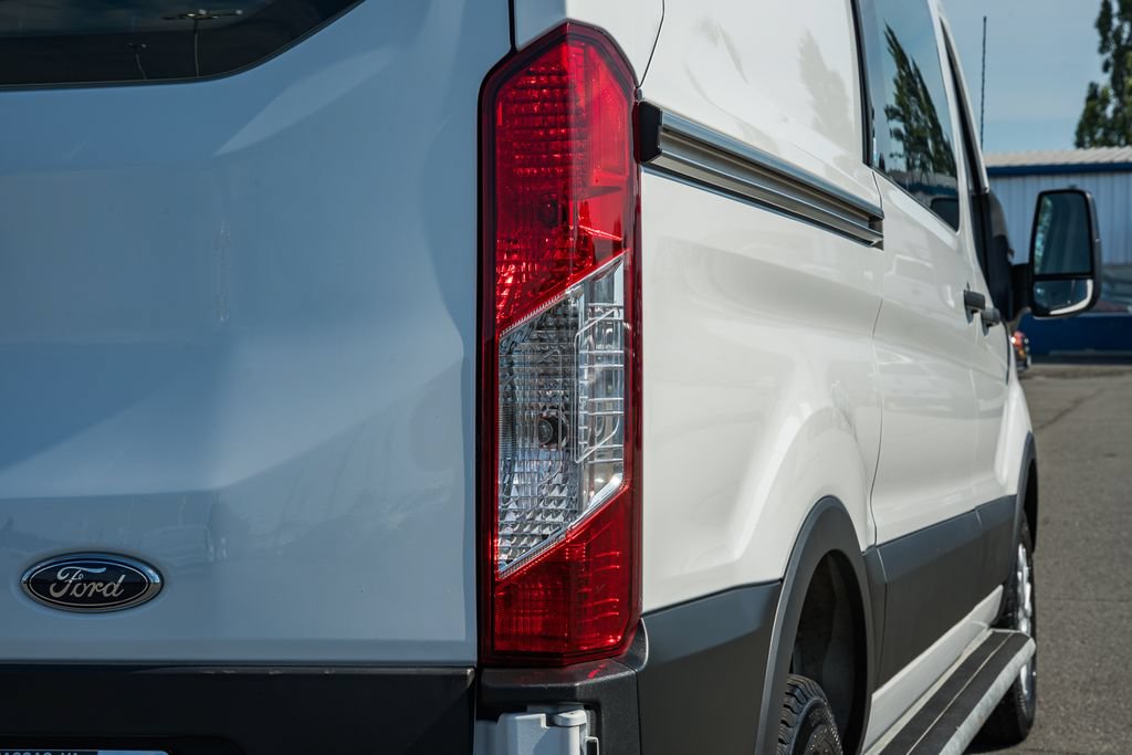 Certified 2025 Ford Transit 250 Low Roof w/ Exterior Upgrade Package RWD image 9