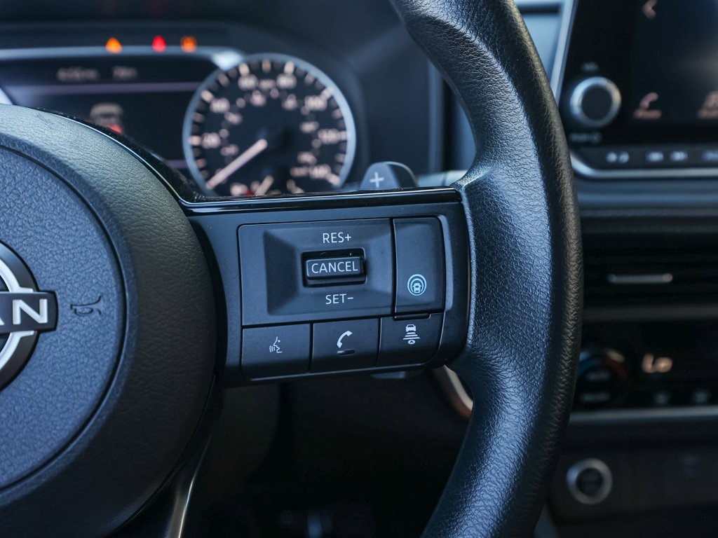 Used 2023 Nissan Rogue SV image 27