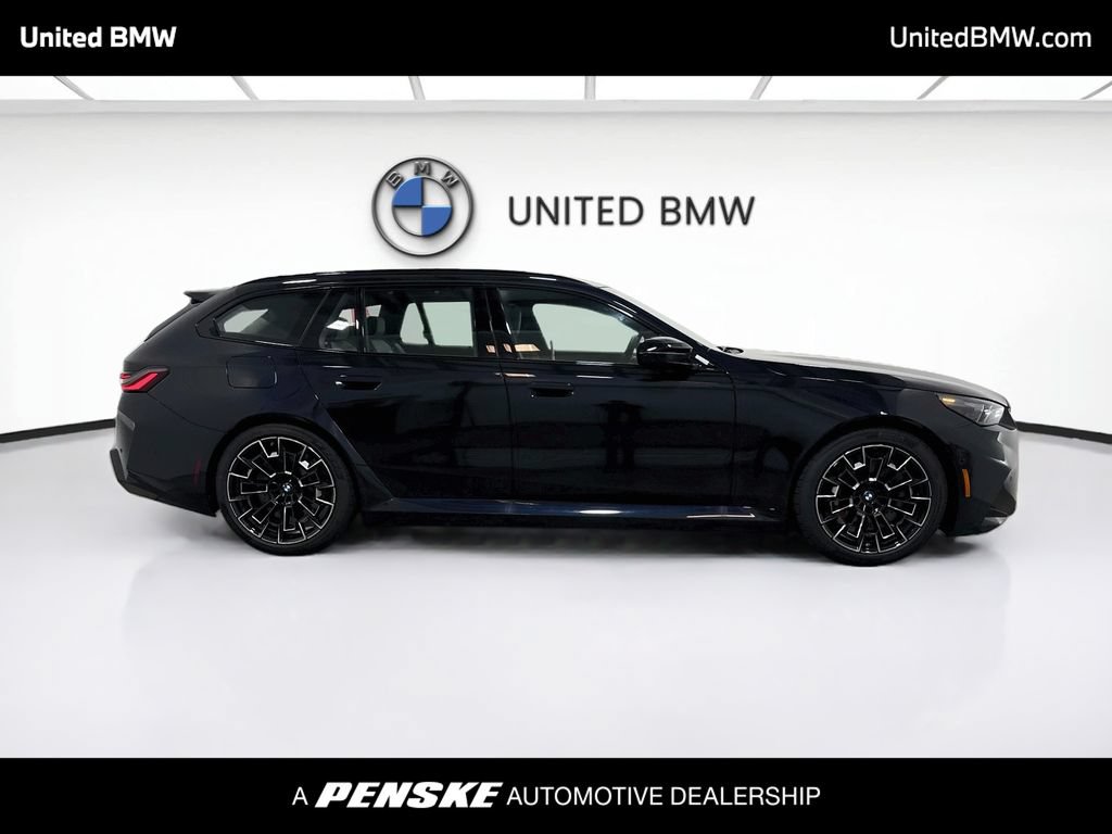 New 2027 BMW M5 Touring AWD/4WD image 4