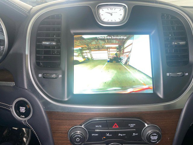 Used 2017 Chrysler 300 C Platinum w/ Safetytec Plus Group image 25