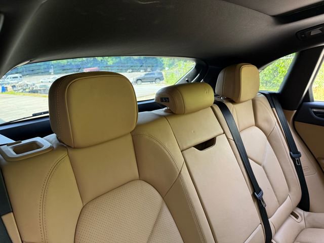 Used 2017 Porsche Macan image 31