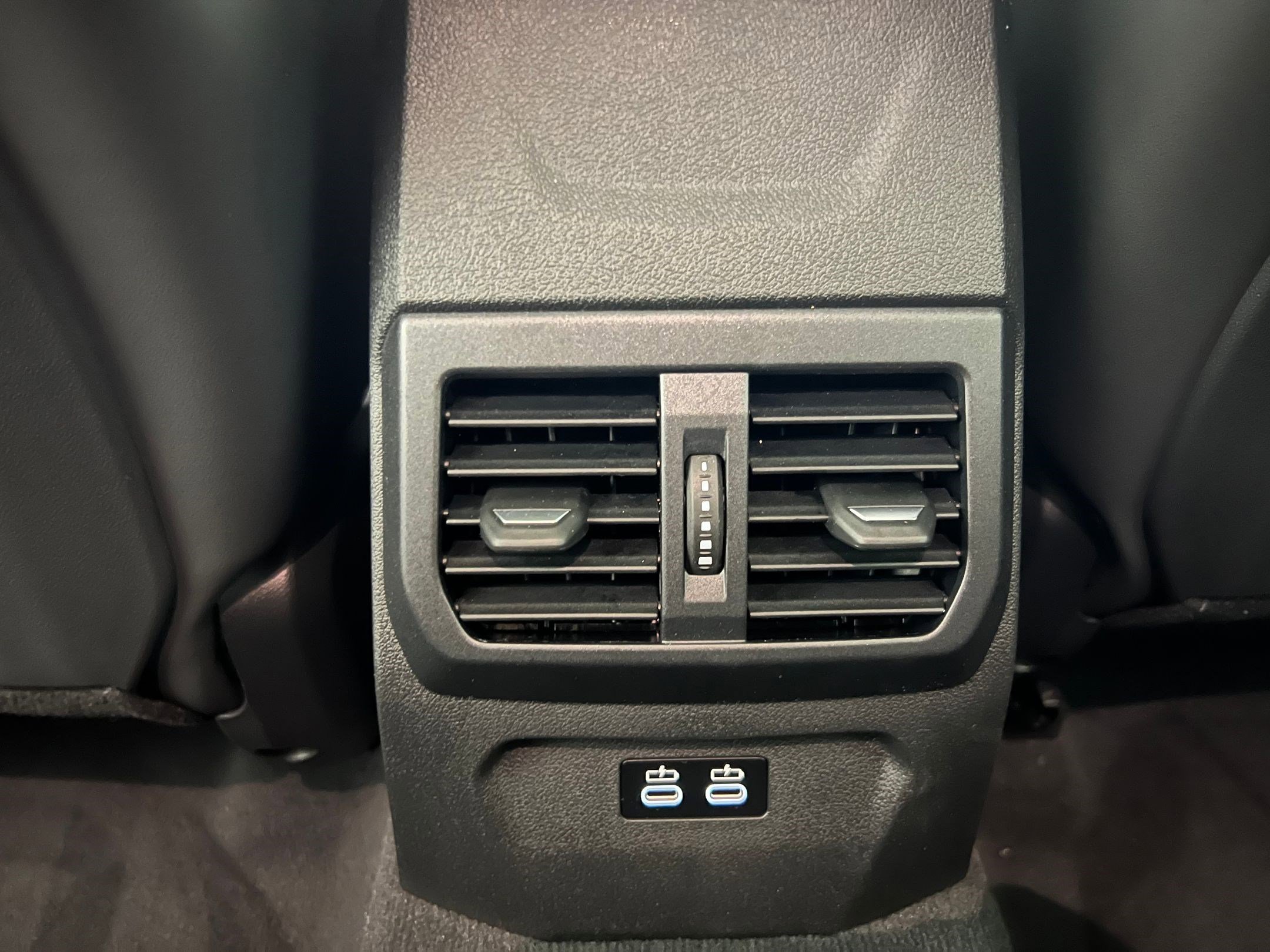 Used 2025 BMW M235i xDrive w/ Premium Package image 36