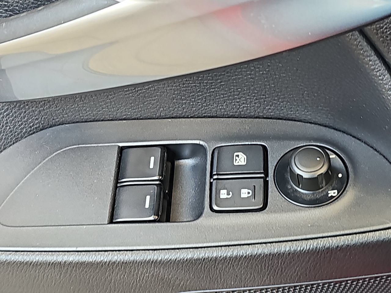 Used 2017 FIAT 124 Spider Abarth RWD image 30