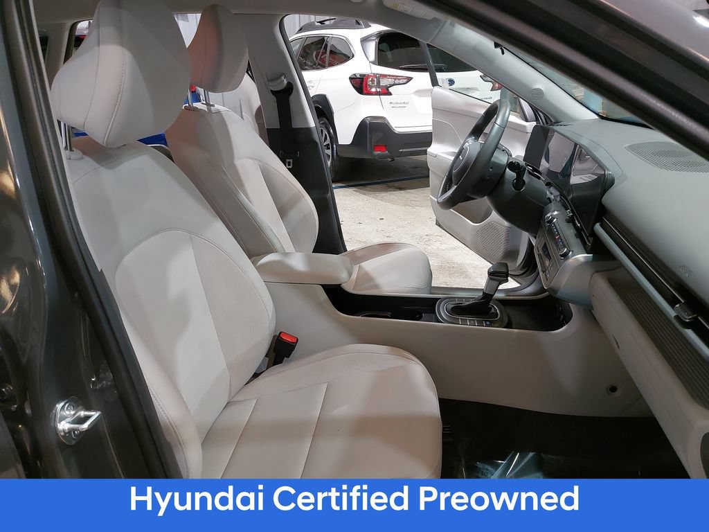 Certified 2025 Hyundai Kona SEL FWD image 10