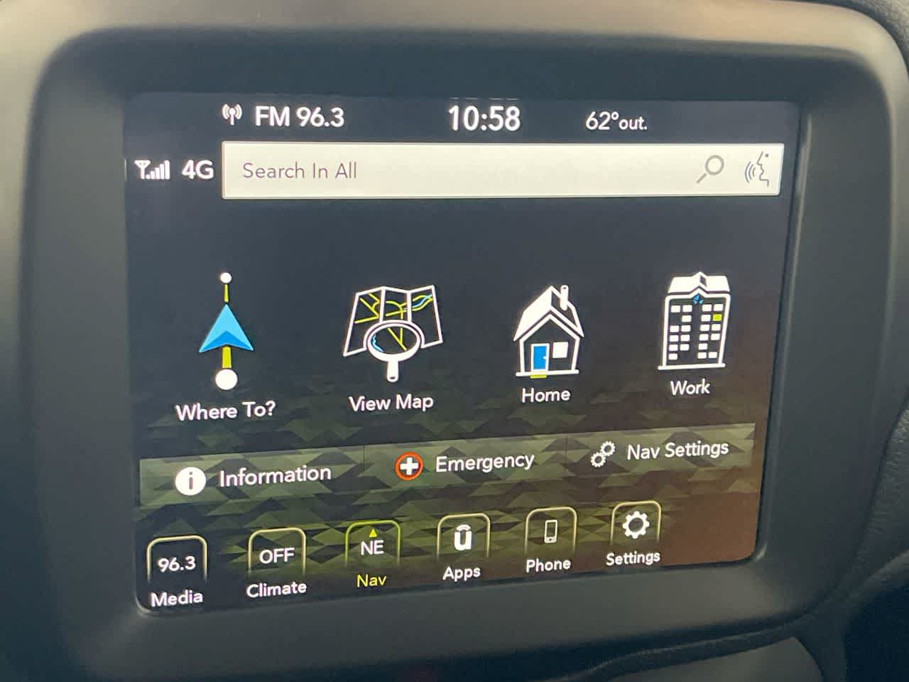 Used 2023 Jeep Renegade Trailhawk AWD/4WD image 18