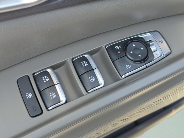 Certified 2025 Kia Carnival SX FWD image 27