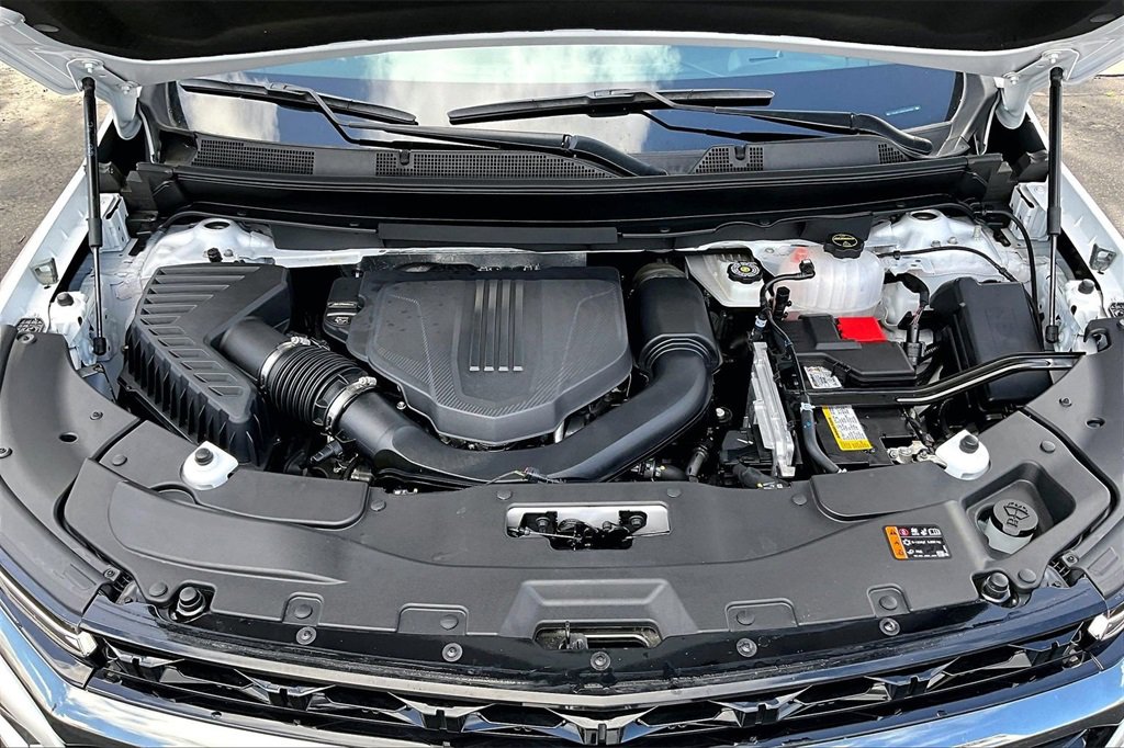 Used 2025 Chevrolet Traverse Z71 w/ Driver Confidence Package image 32