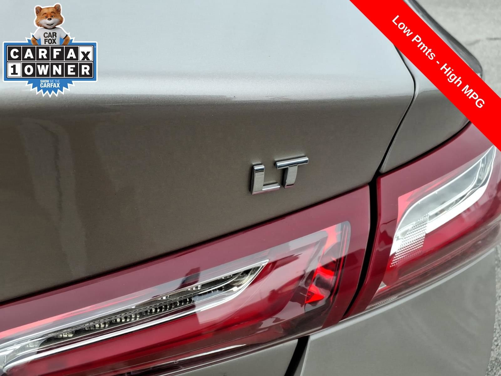 Used 2022 Chevrolet Malibu LT FWD image 10