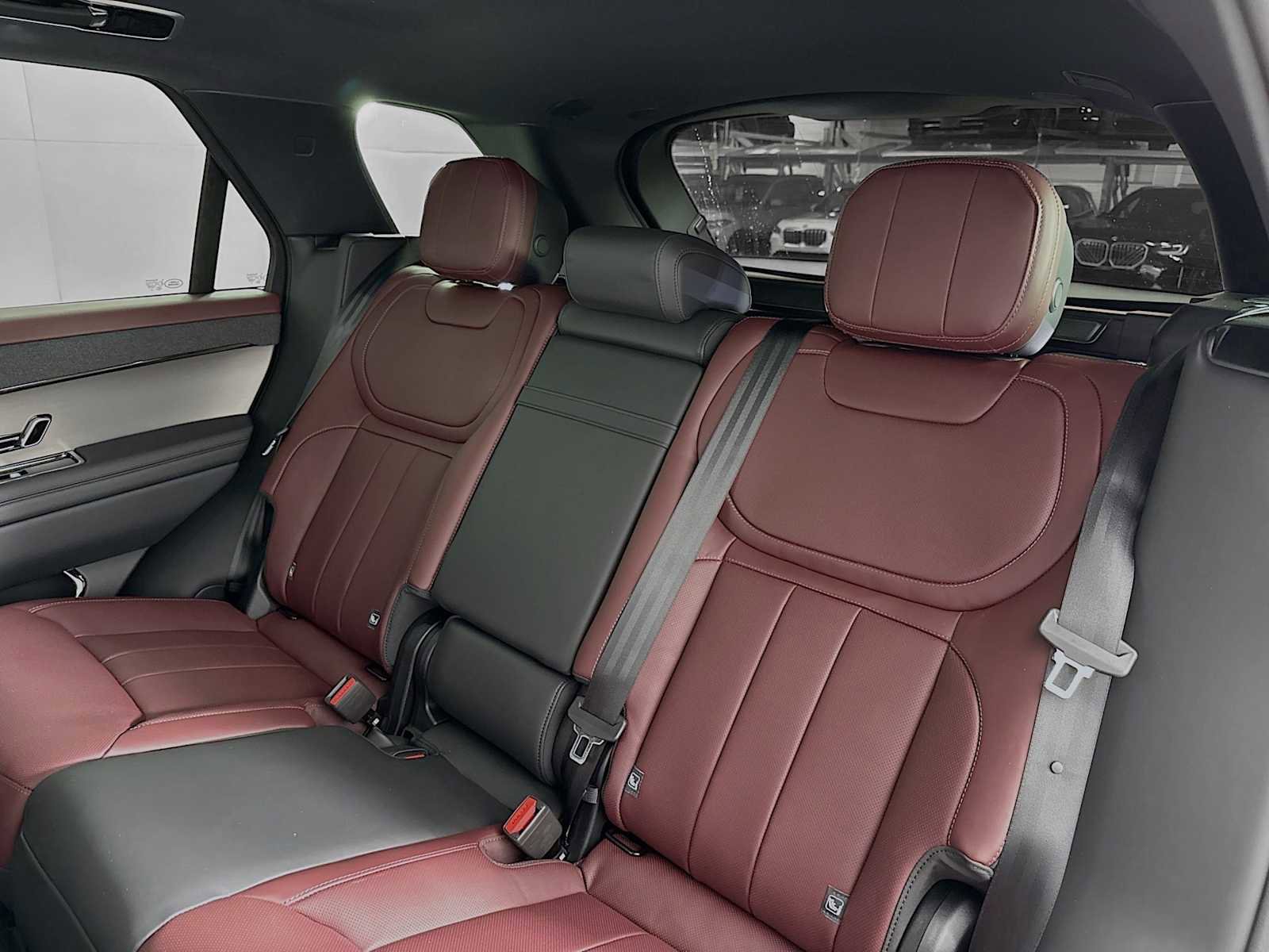 Used 2025 Land Rover Range Rover Sport Dynamic SE image 21