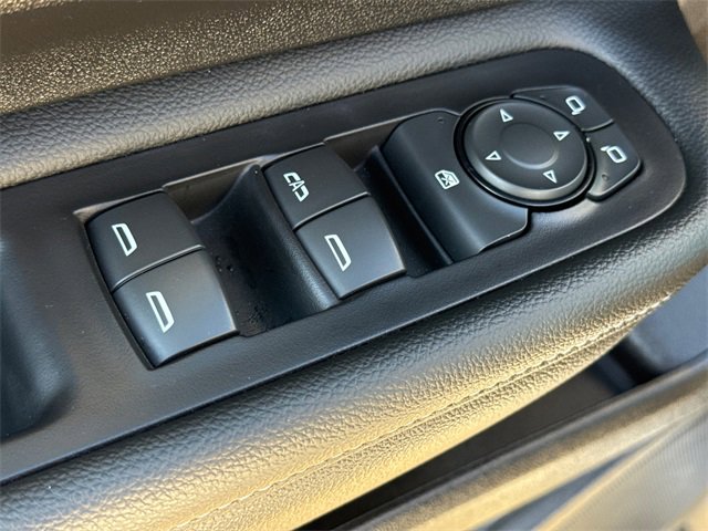 Used 2024 GMC Terrain SLE w/ Driver Convenience Package image 20