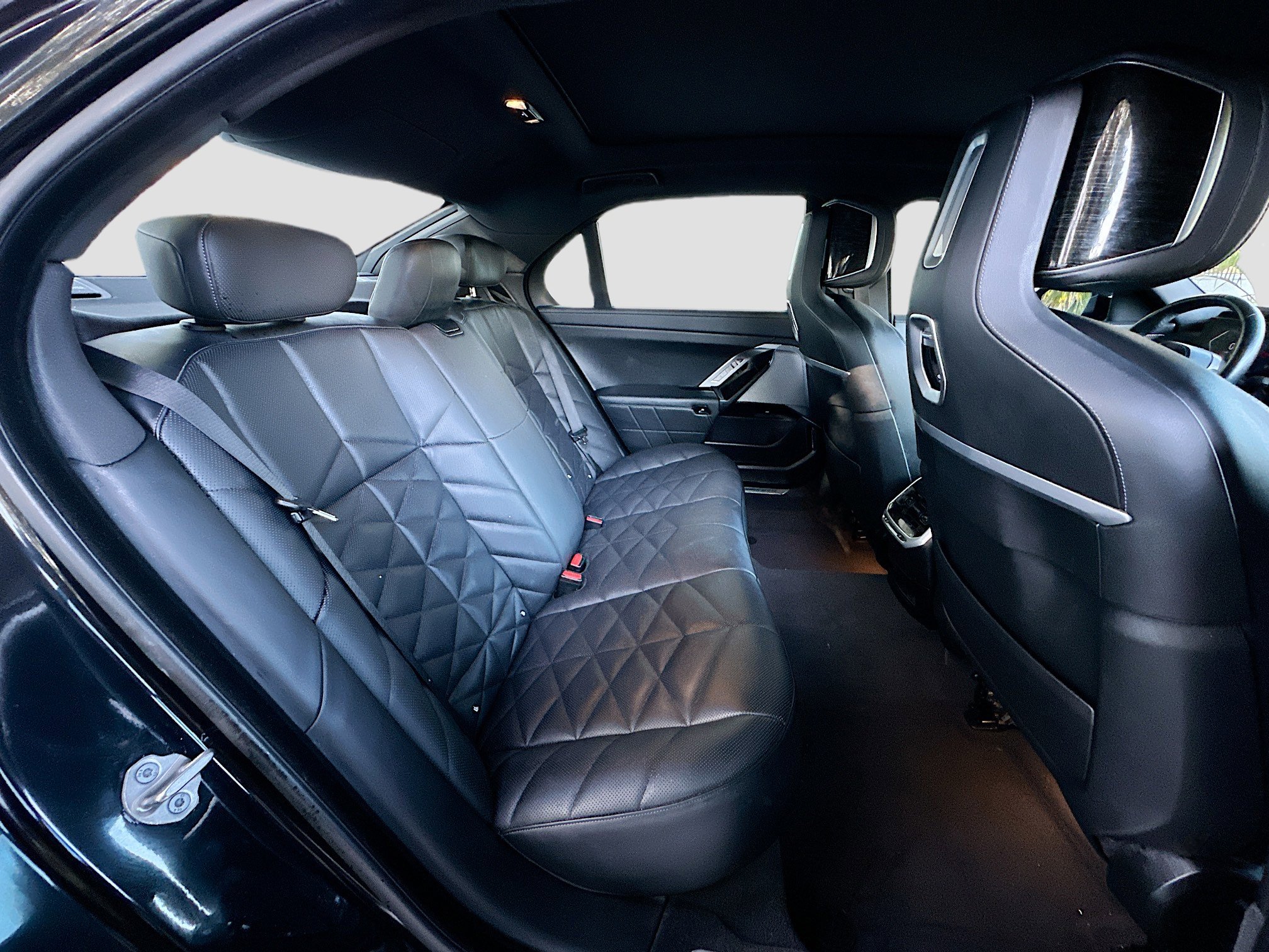 Certified 2024 BMW 740i image 29