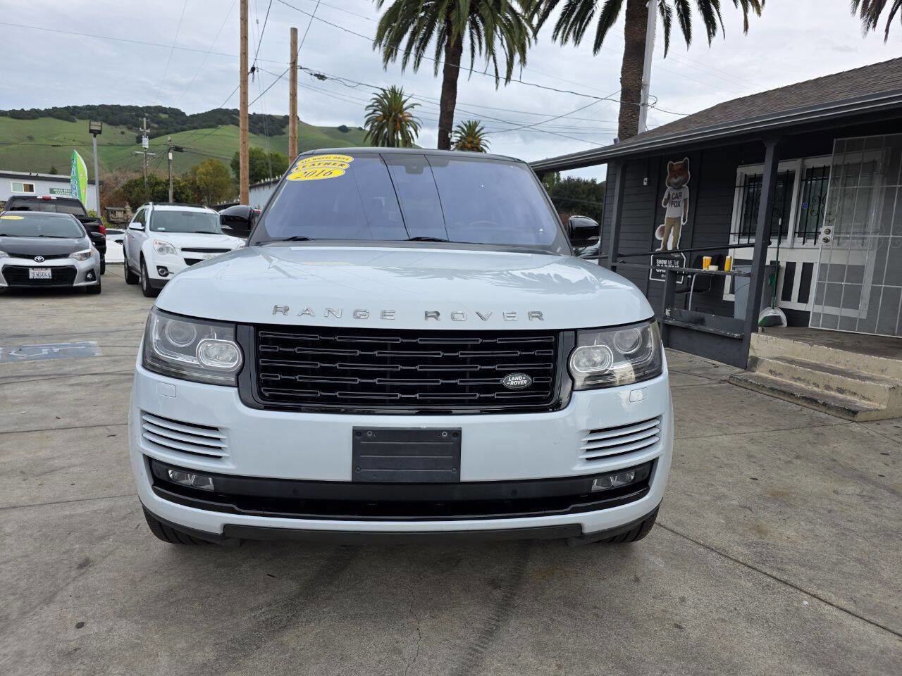 Used 2016 Land Rover Range Rover Supercharged image 2