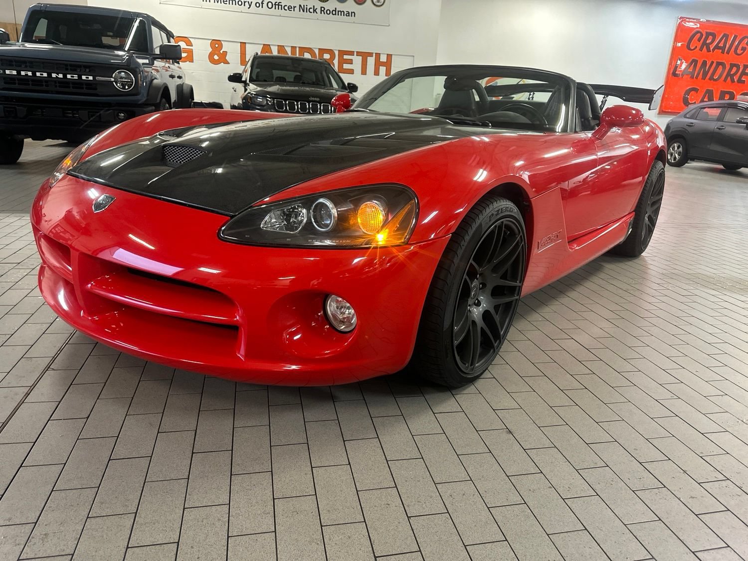 Used 2003 Dodge Viper SRT-10 RWD image 9