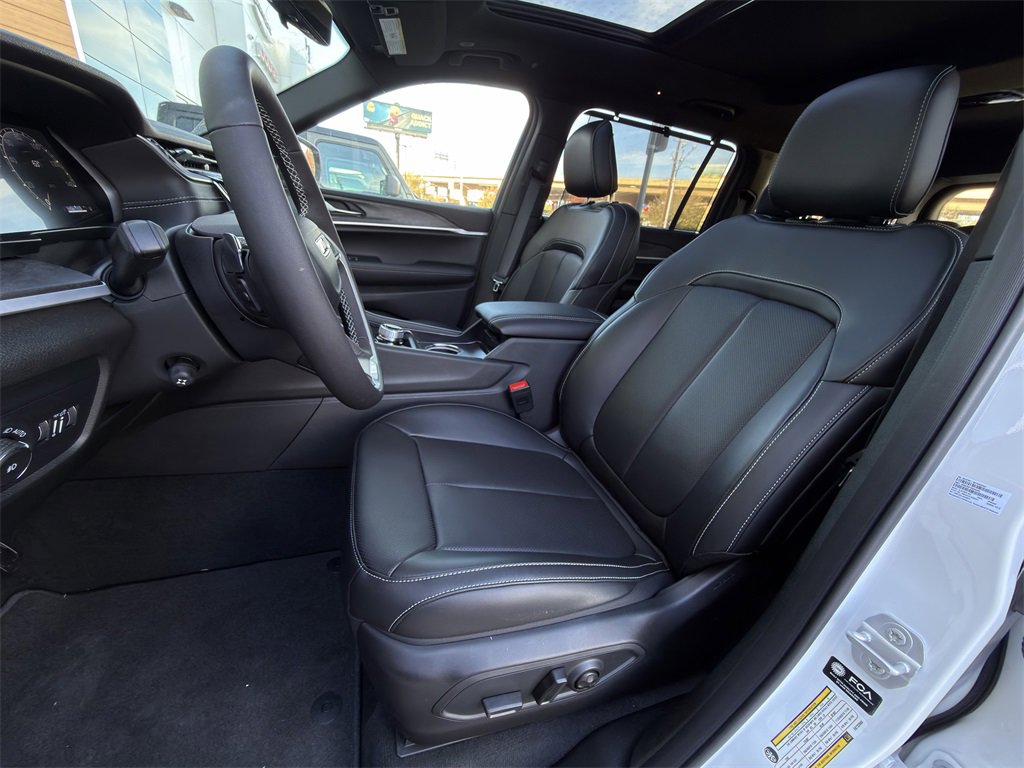 New 2025 Jeep Grand Cherokee L Limited w/ Luxury Tech Group II image 19