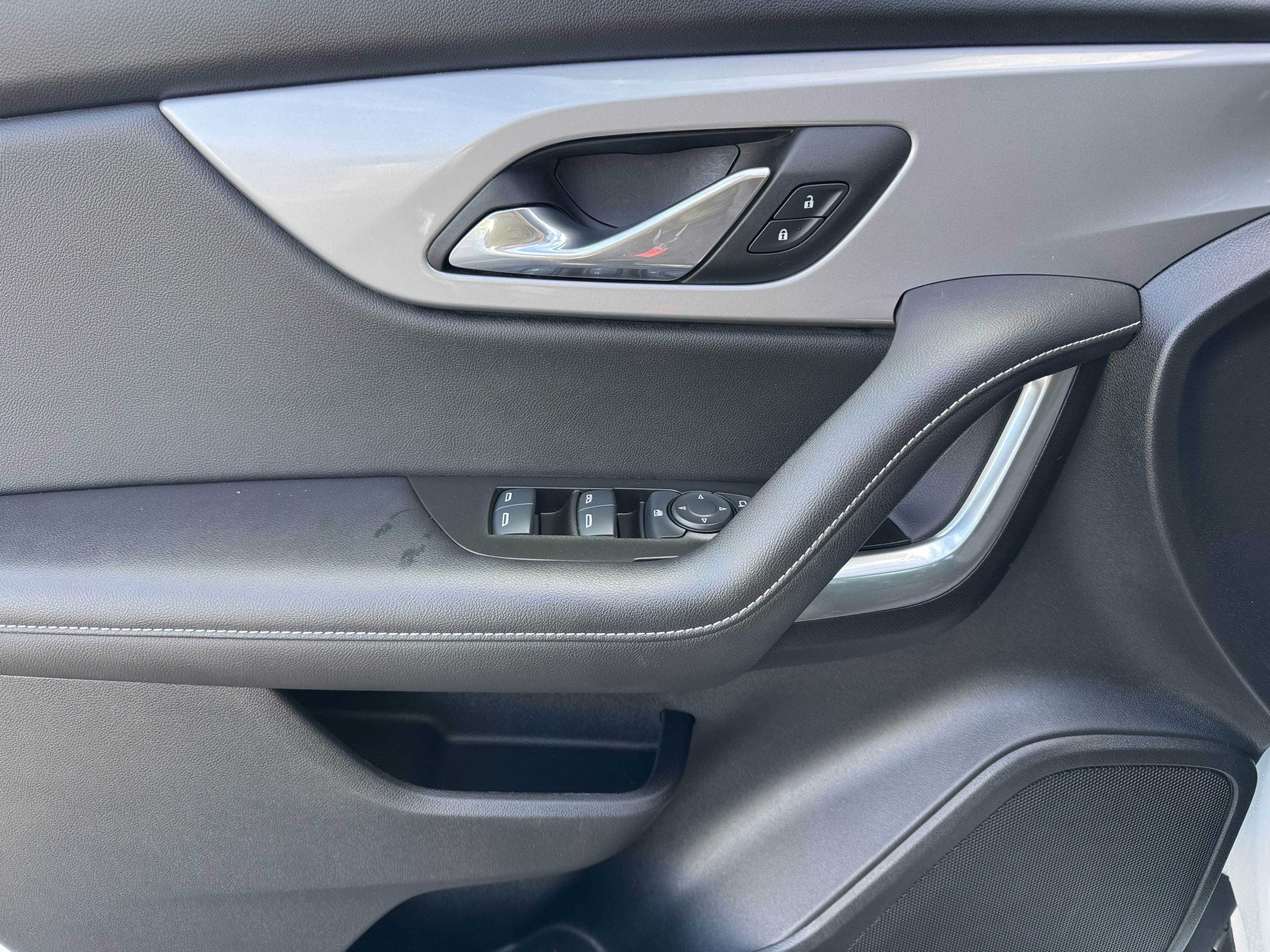 Used 2024 Chevrolet Blazer LT w/ LPO, Floor Liner Package FWD image 10