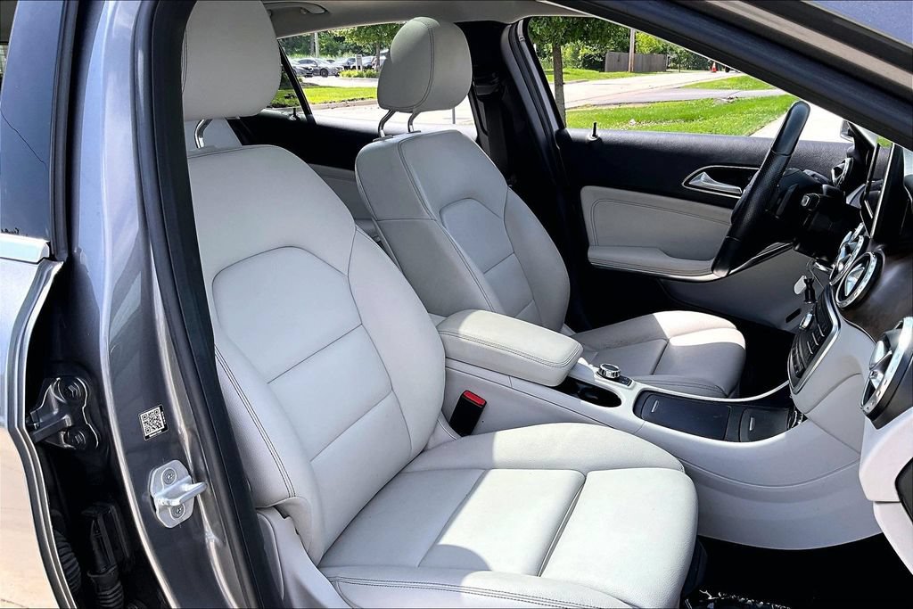 Used 2016 Mercedes-Benz GLA 250 4MATIC image 28