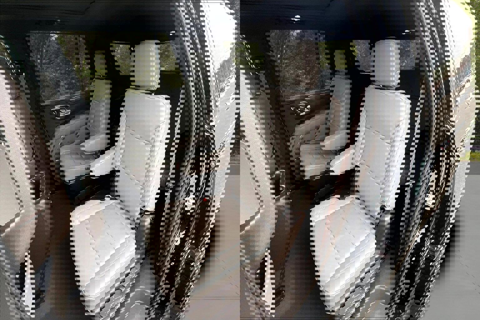 Used 2022 Chevrolet Tahoe LT w/ LT Signature Package image 23