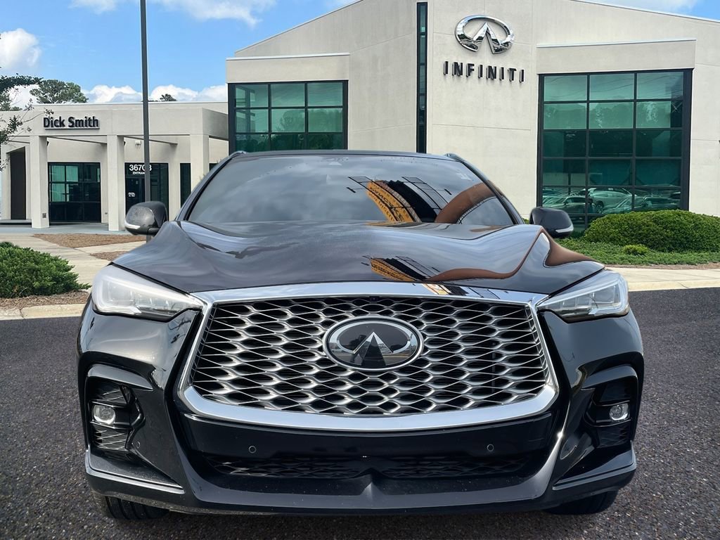 Used 2023 INFINITI QX55 Essential image 2