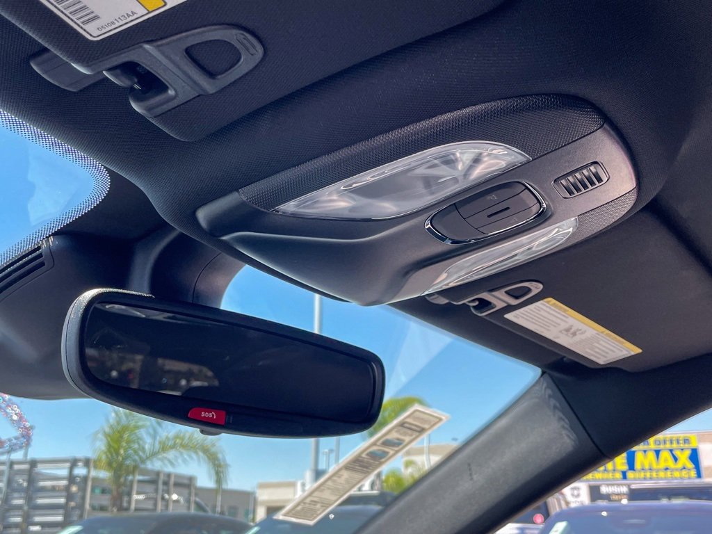 New 2025 Jeep Compass Latitude image 29