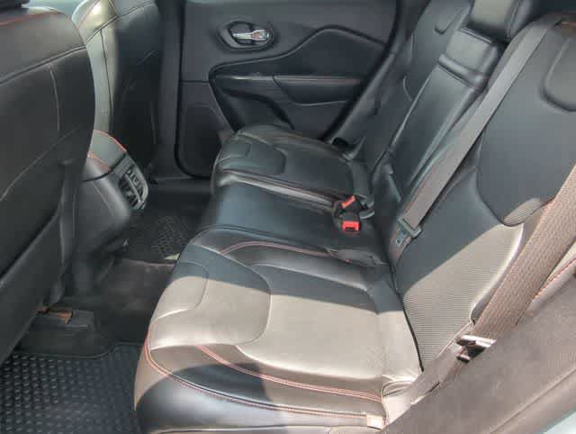 Used 2015 Jeep Cherokee Trailhawk w/ Leather Interior Group AWD/4WD image 21