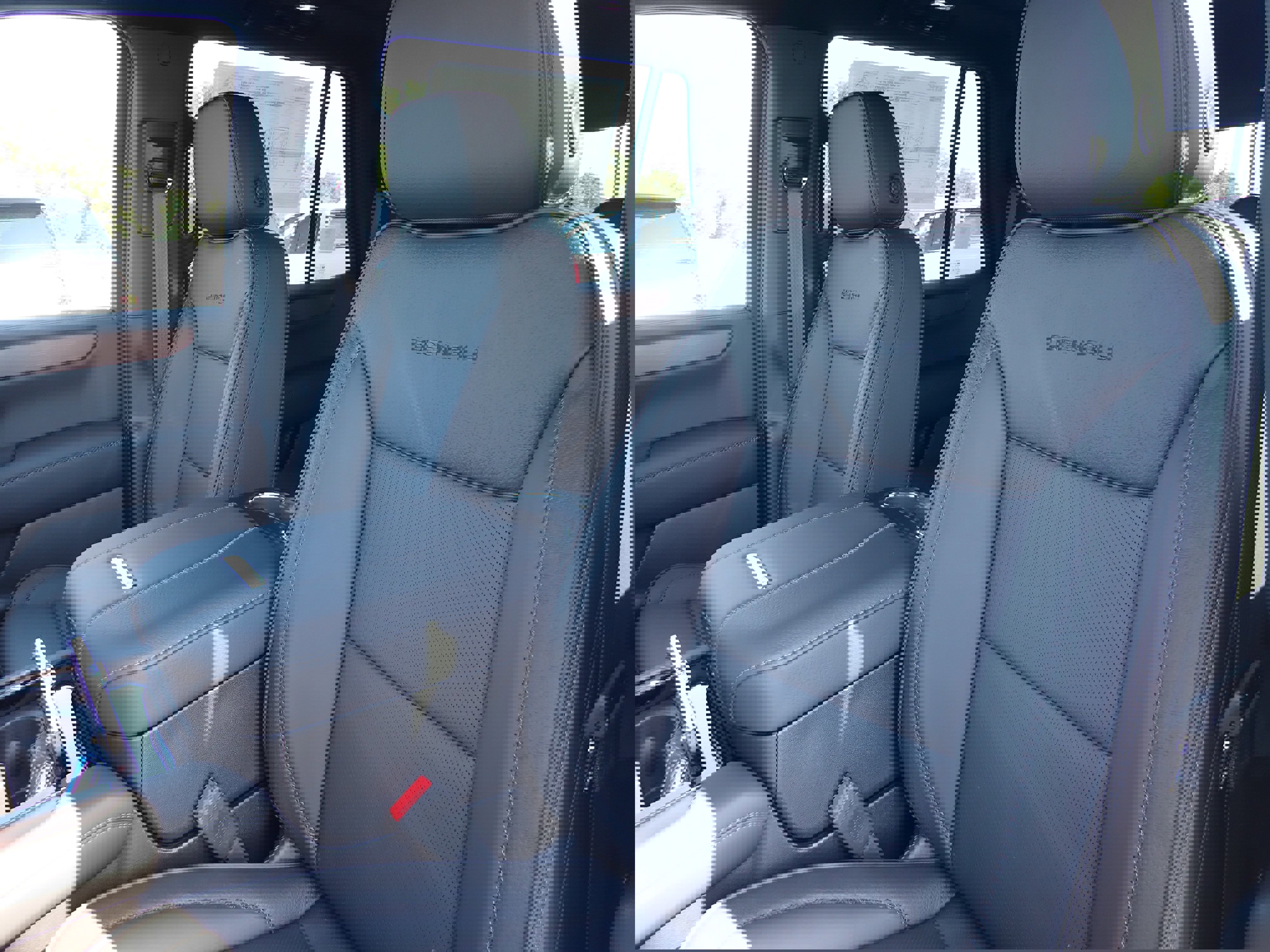 New 2026 GMC Yukon Denali w/ Sun & Power Step Package image 19