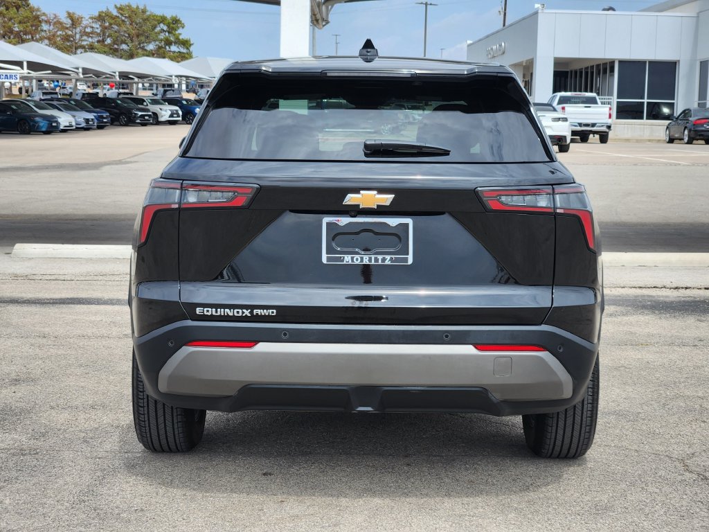 Used 2026 Chevrolet Equinox LT AWD/4WD image 6