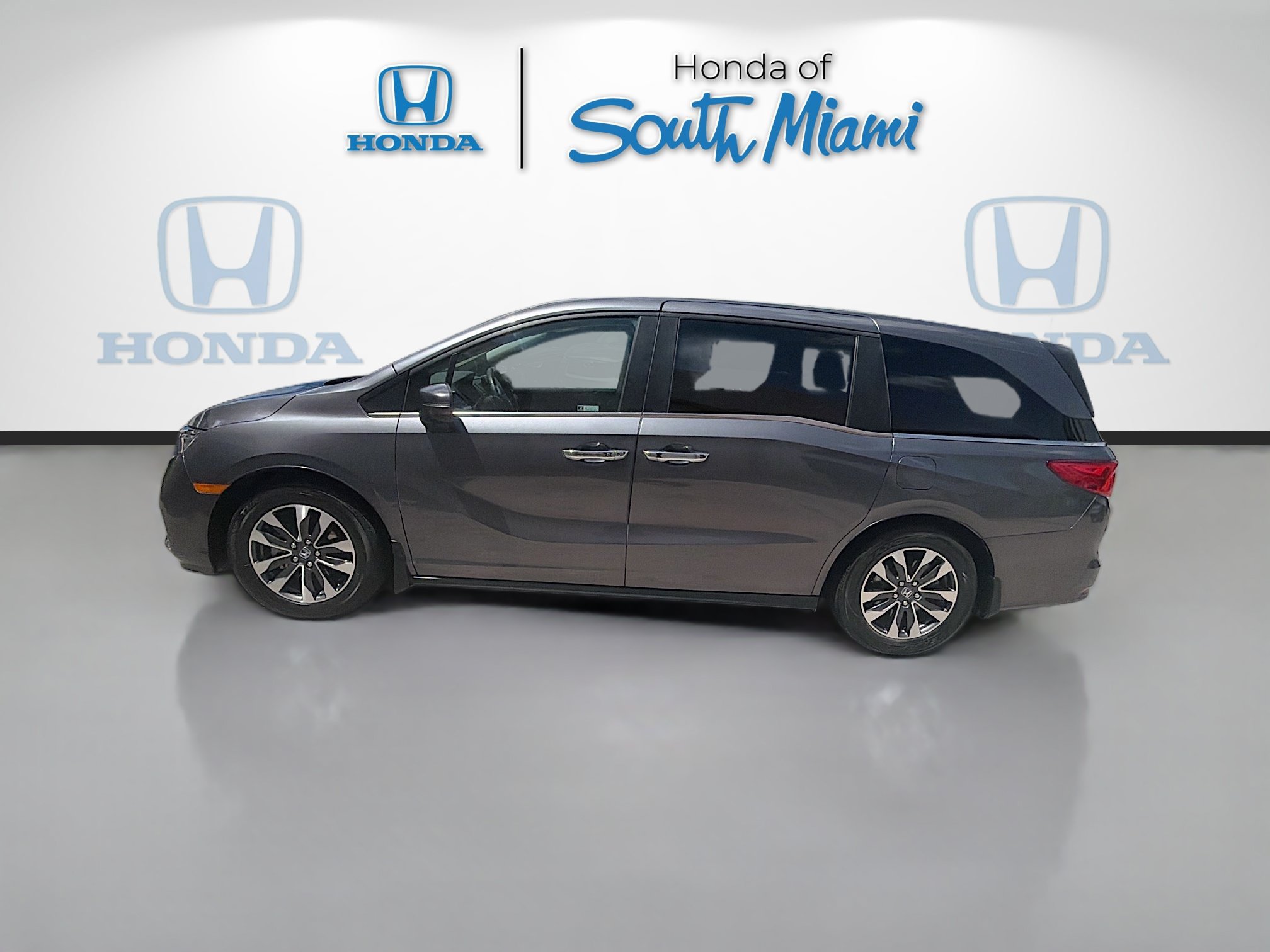 Certified 2024 Honda Odyssey EX-L image 4