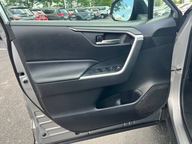 Used 2019 Toyota RAV4 XLE w/ Convenience Package AWD/4WD image 28