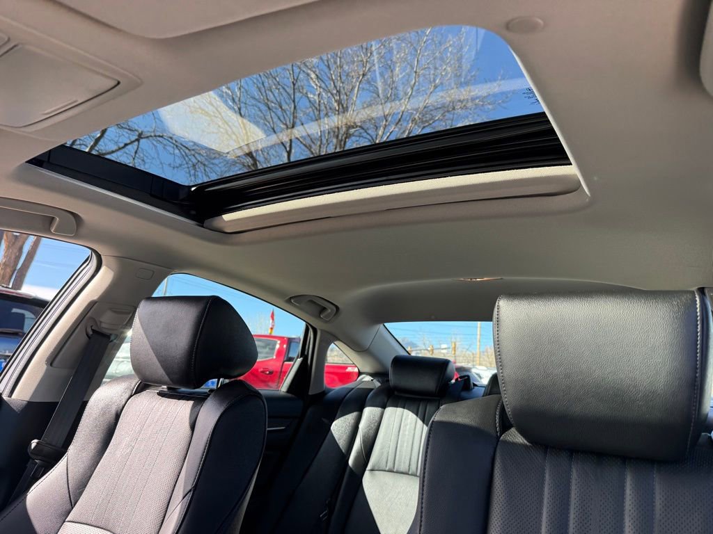 Used 2021 Honda Accord Touring image 24