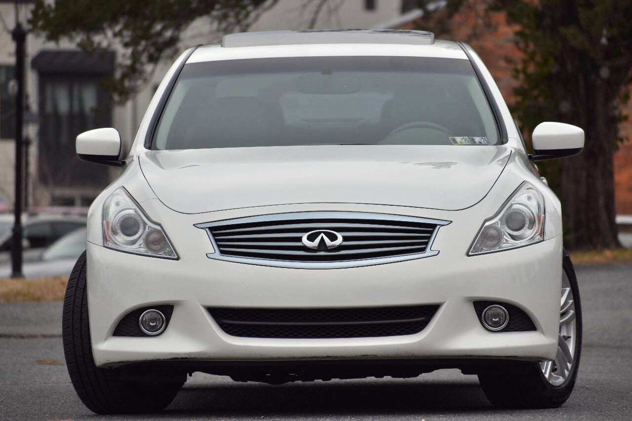 Used 2011 INFINITI G37 x Sedan w/ Premium Pkg image 3