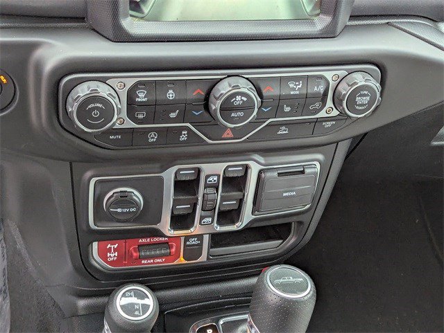 Used 2023 Jeep Gladiator Mojave w/ Cold Weather Group image 20