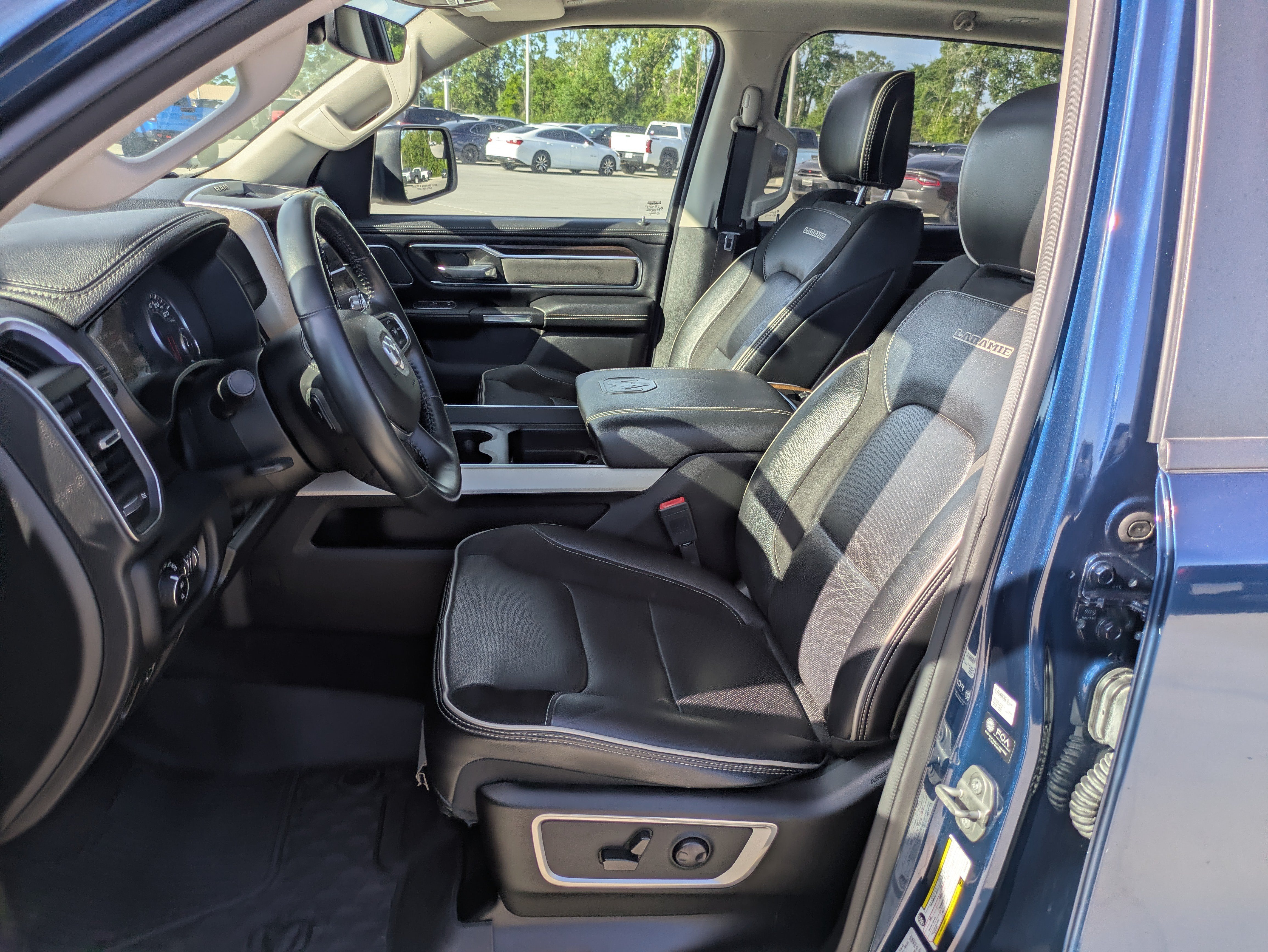 Used 2022 RAM 1500 Laramie RWD image 11