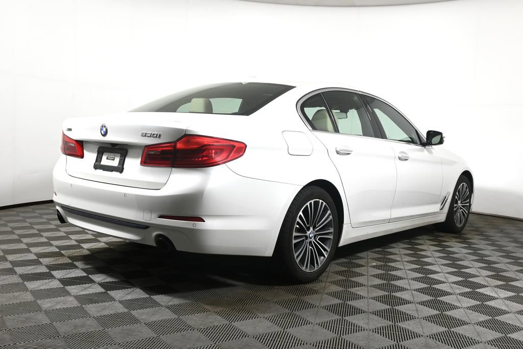 Used 2018 BMW 530i xDrive AWD/4WD image 11