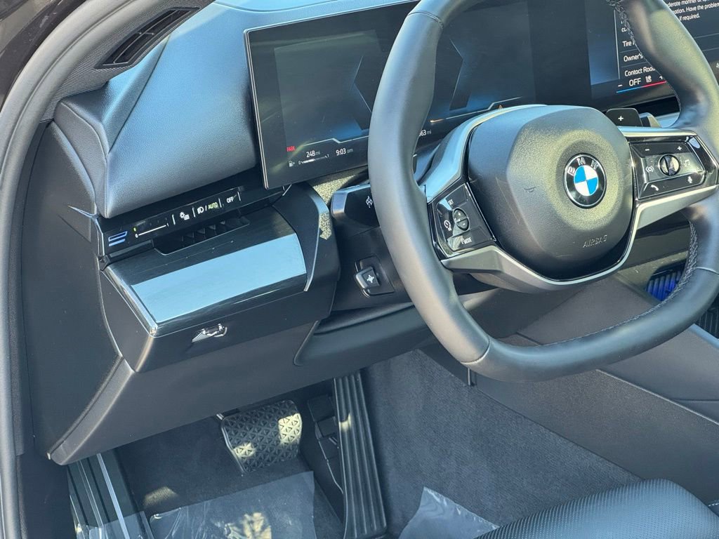 Certified 2025 BMW 530i xDrive AWD/4WD image 17