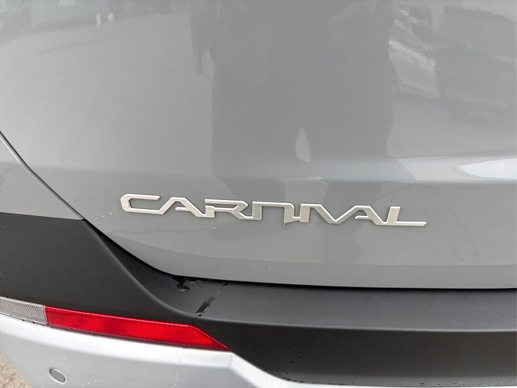 New 2026 Kia Carnival EX FWD image 15