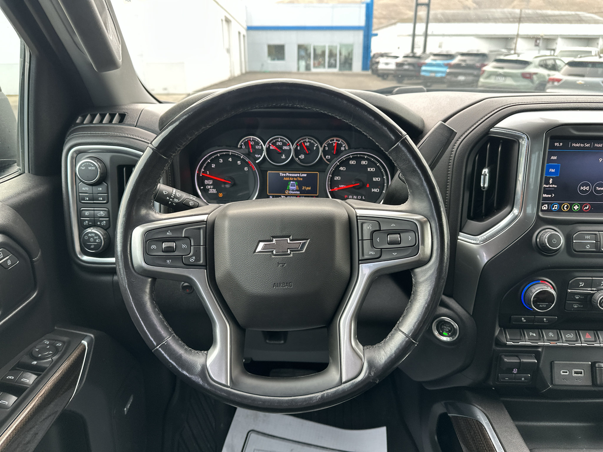 Used 2020 Chevrolet Silverado 1500 LT Trail Boss w/ Midnight Edition AWD/4WD image 24