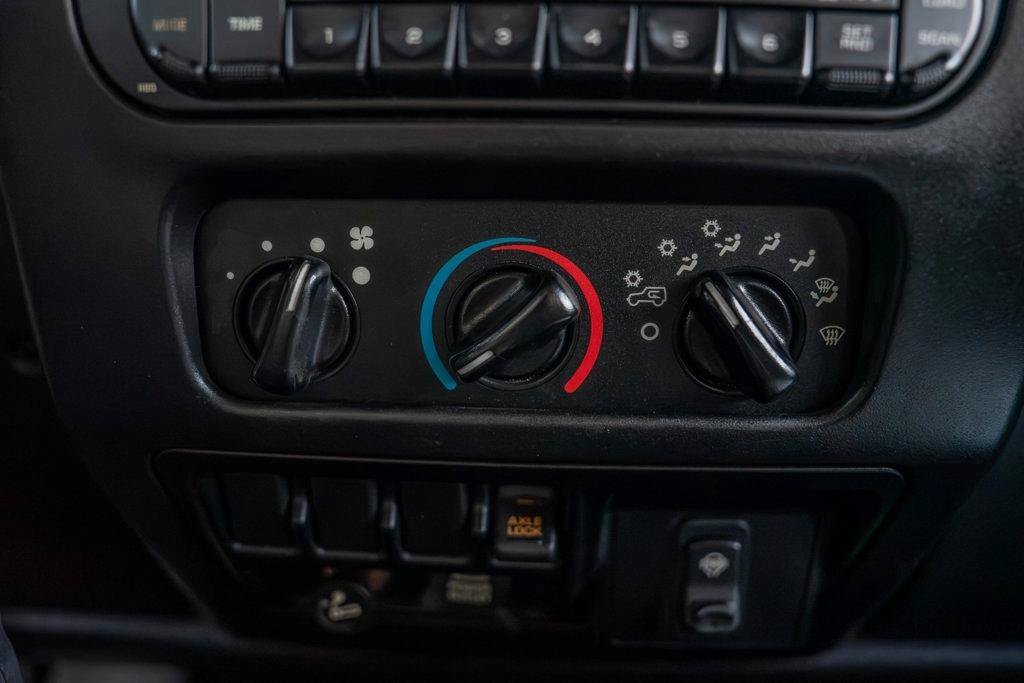 Used 2006 Jeep Wrangler Rubicon AWD/4WD image 22