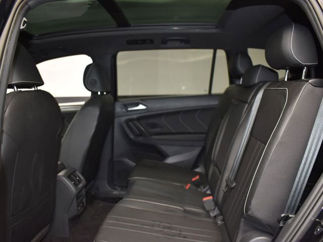Used 2023 Volkswagen Tiguan SE R-Line image 10