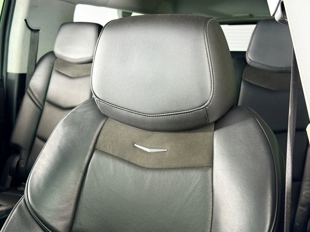 Used 2019 Cadillac Escalade ESV Luxury image 24