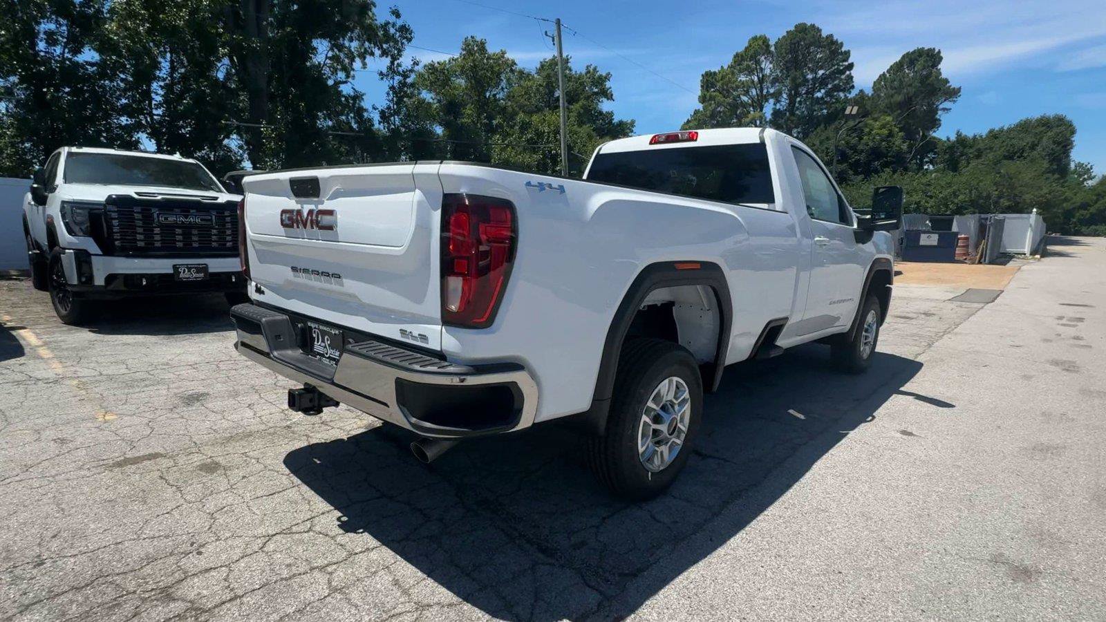 New 2026 GMC Sierra 2500 SLE AWD/4WD image 8
