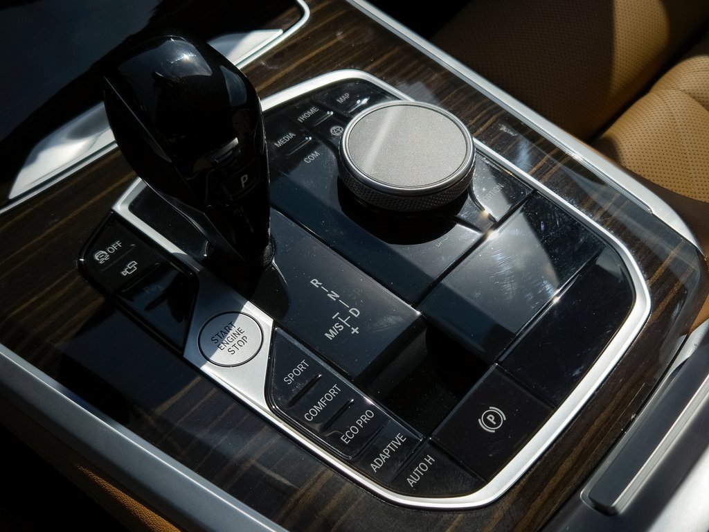 Certified 2023 BMW X5 sDrive40i w/ Parking Assistance Package image 15