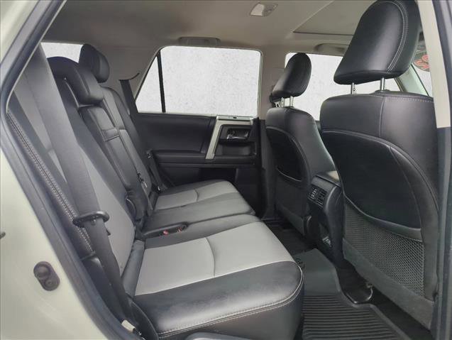 Used 2022 Toyota 4Runner SR5 Premium w/ Moonroof Package AWD/4WD image 21