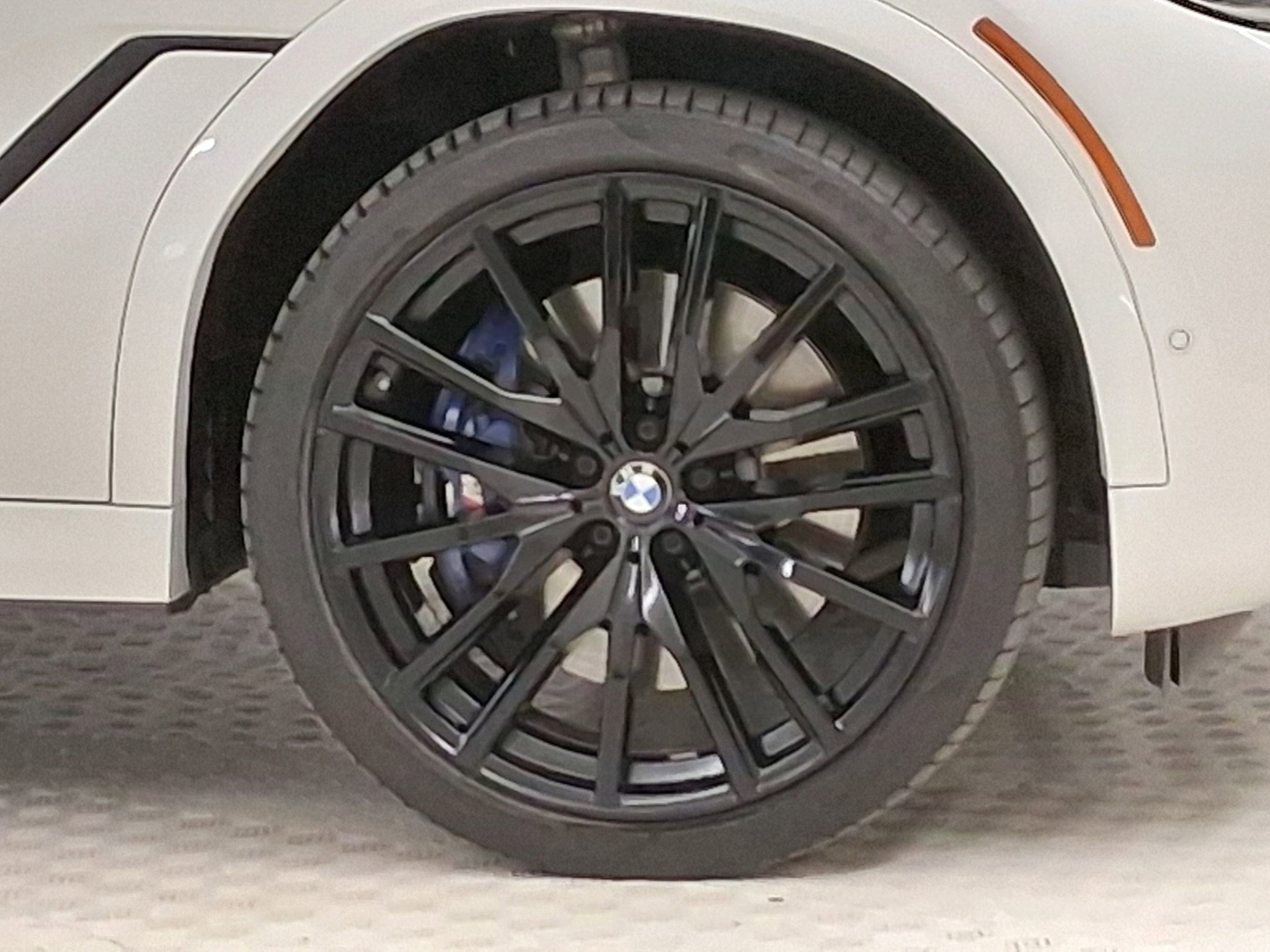 Used 2020 BMW X6 sDrive40i w/ M Sport Package image 10