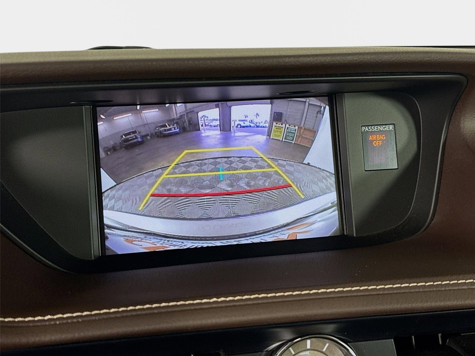 Used 2017 Lexus ES 350 w/ Navigation System Package FWD image 16